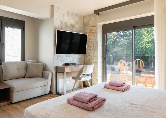Domenica Diamond Villas - Heated Pool